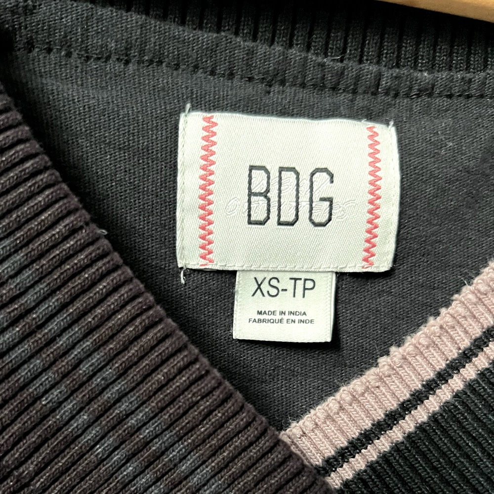 BDG dark grey / mauve pullover